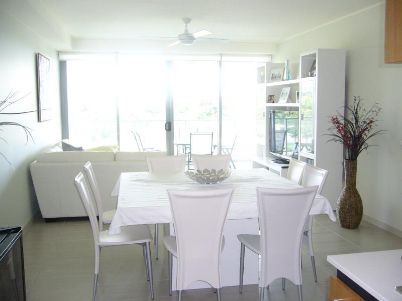 6 Mariners Drive, Townsville City QLD 4810