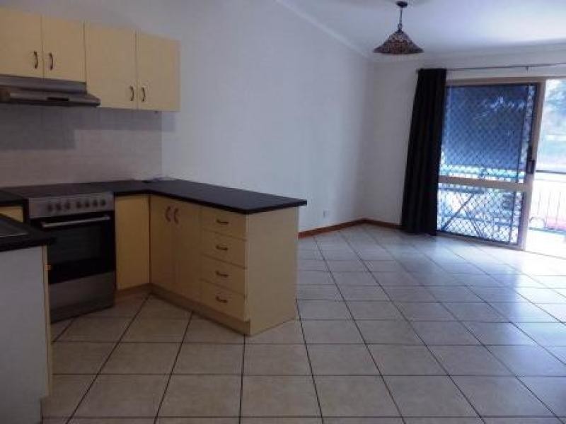 4 Pilot St, Urangan QLD 4655