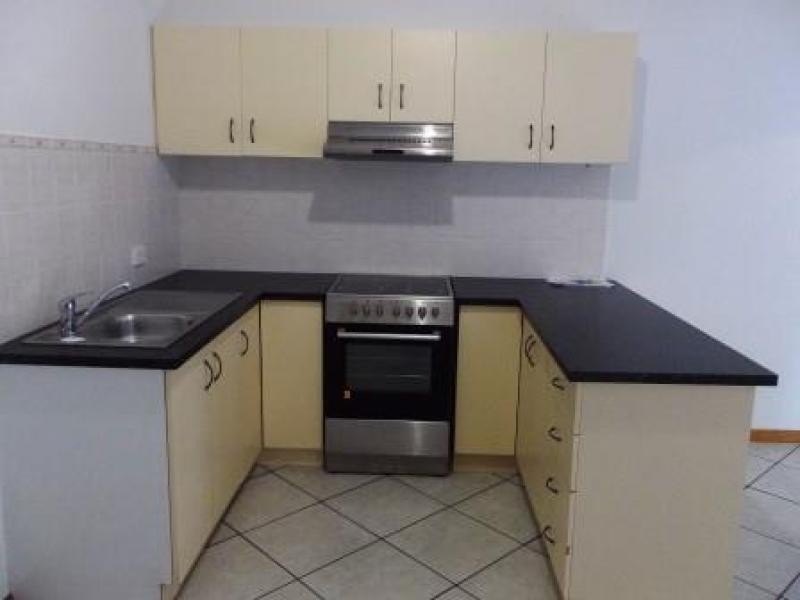 4 Pilot St, Urangan QLD 4655