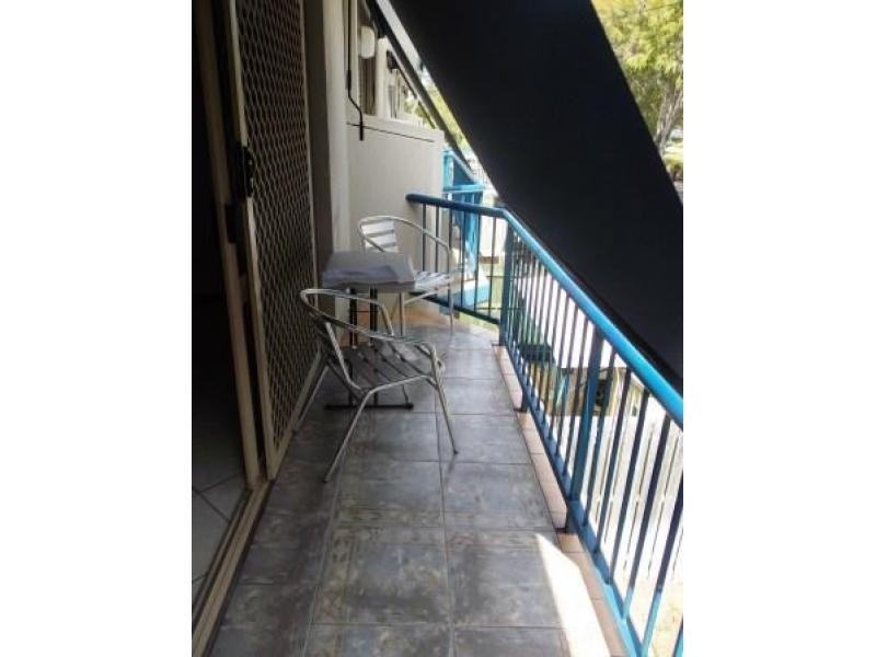 4 Pilot St, Urangan QLD 4655