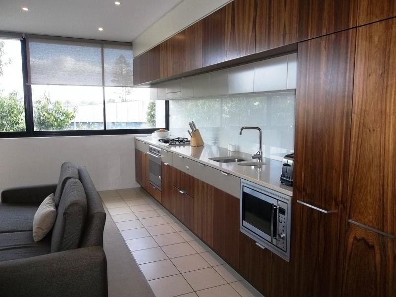 10 Pidgeon Close, West End QLD 4101