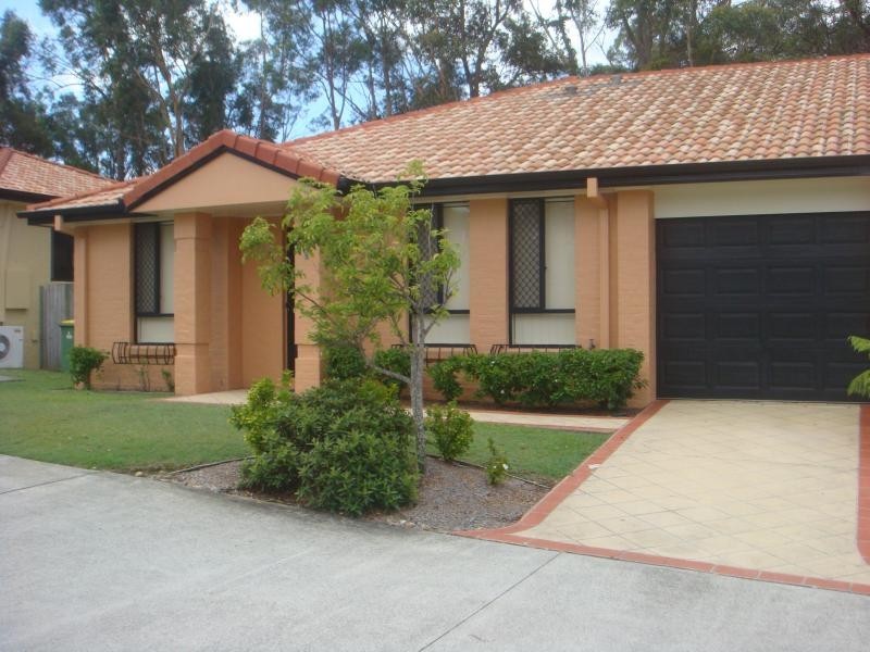 20 BROWN STREET, Labrador QLD 4215