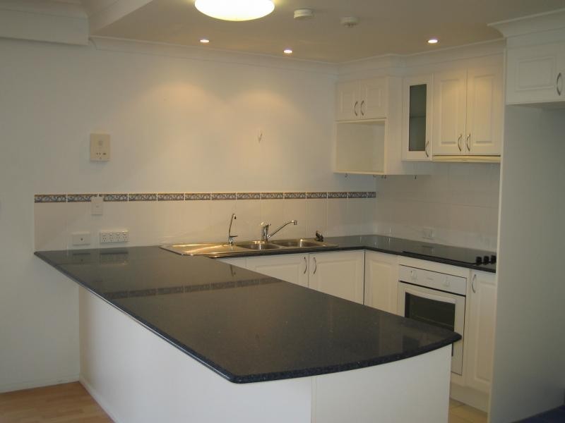 29 Hill Ave, Burleigh Heads QLD 4220