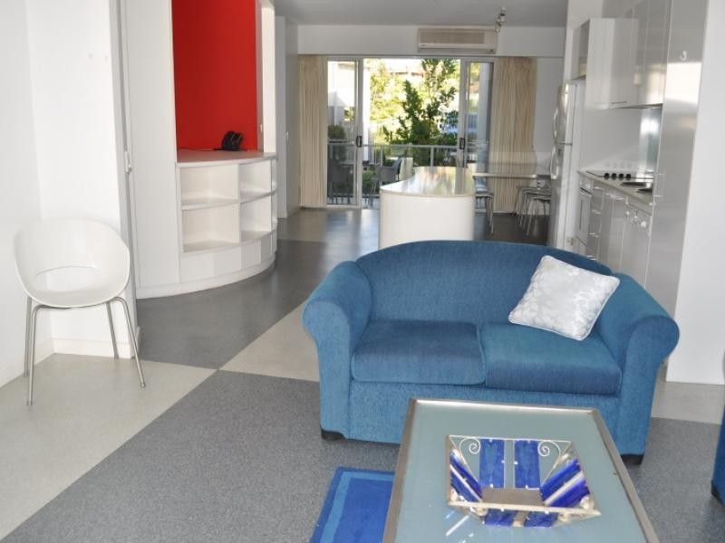 98 University Drive, Varsity Lakes QLD 4227