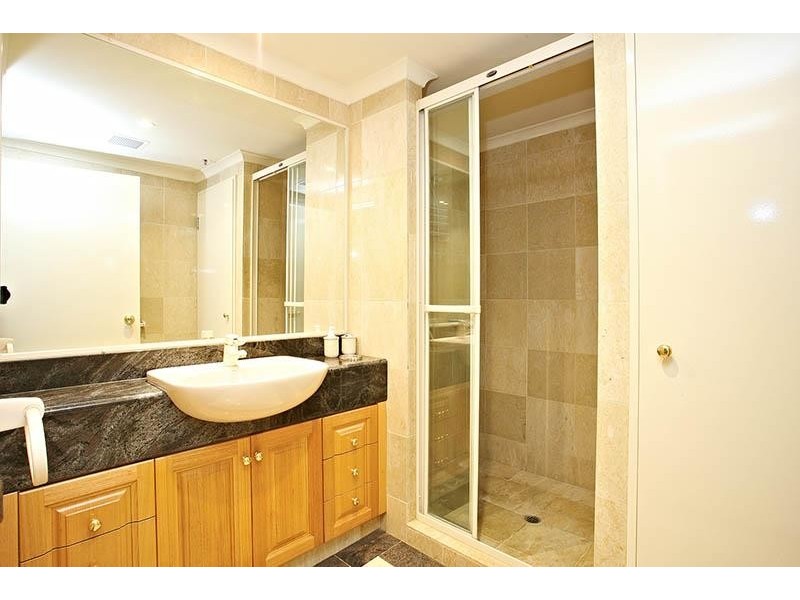 82 / 8 Goodwin Street, Kangaroo Point QLD 4169