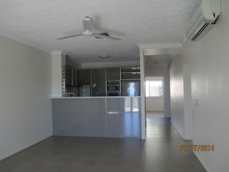 42 Warburton Street, North Ward QLD 4810