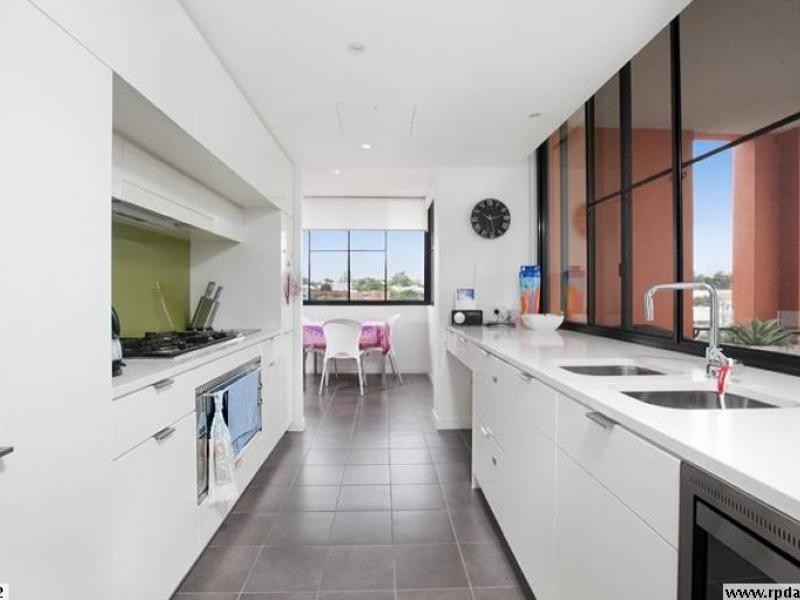 10 Pidgeon Close, West End QLD 4101