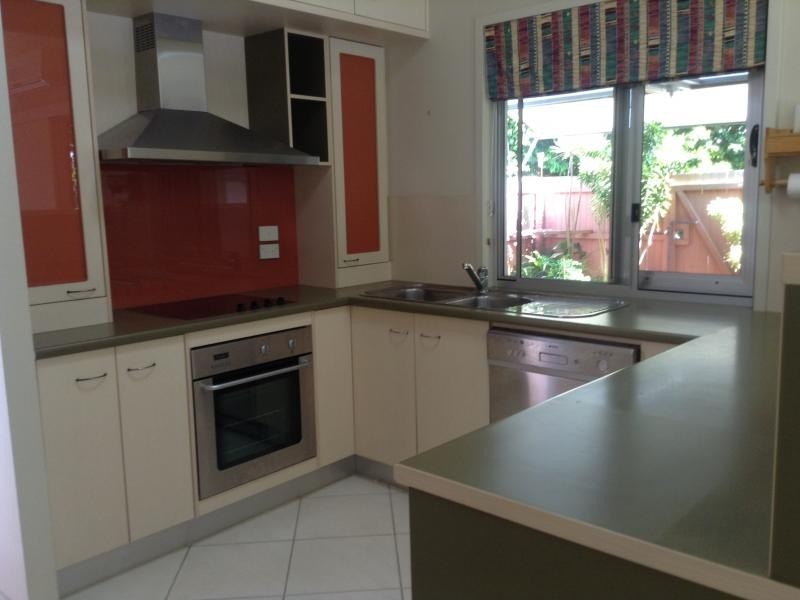 2 Grand Parade, Parrearra QLD 4575
