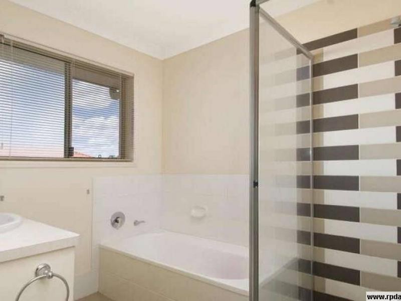 57 Johnston Street, Carina QLD 4152