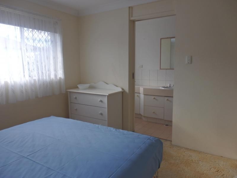 140 MARINE PARADE, Southport QLD 4215