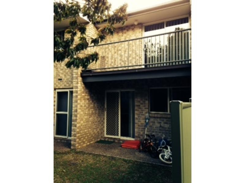 42 Murev Way, Carrara QLD 4211