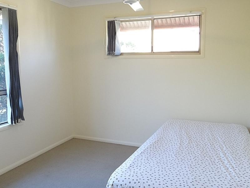 11 Oakmont Ave, Oxley QLD 4075