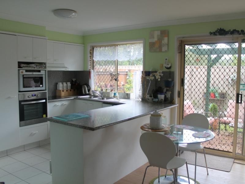 32 RIVERVIEW ROAD, Nerang QLD 4211