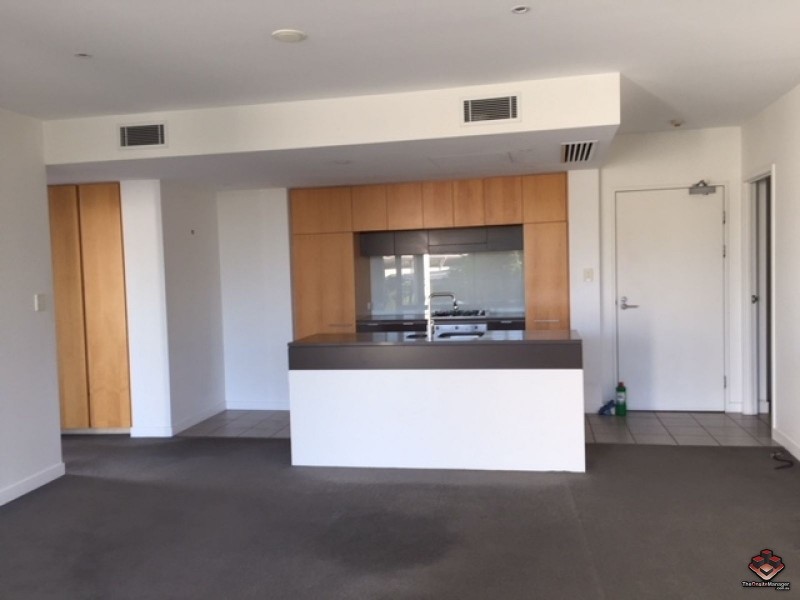 242/10 Pidgeon Close, West End QLD 4101