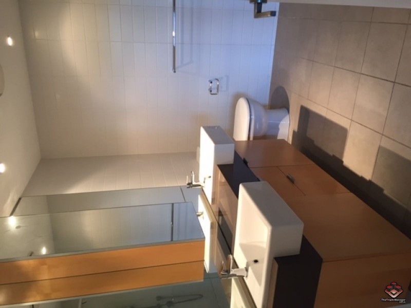 242/10 Pidgeon Close, West End QLD 4101