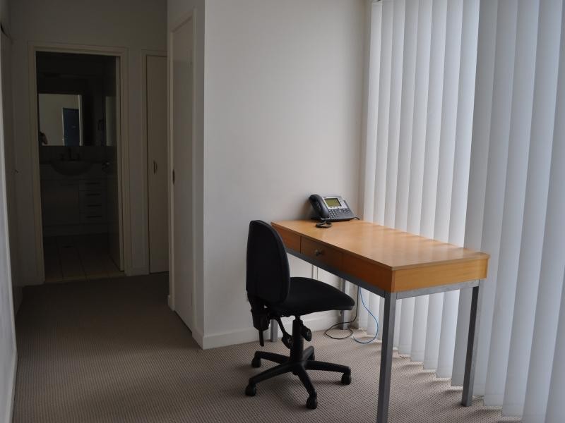 98 University Drive, Varsity Lakes QLD 4227