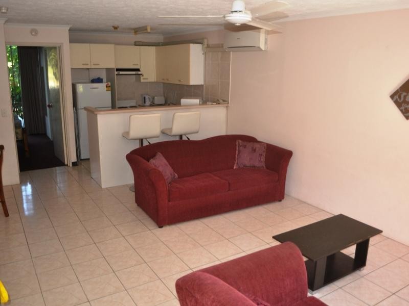 38 Enderley Ave, Surfers Paradise QLD 4217