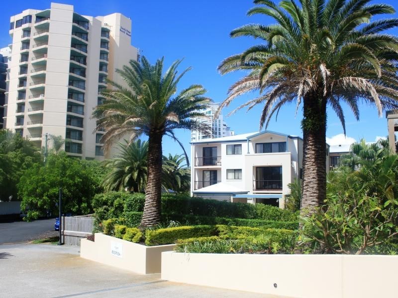 38 Labrador Street, Labrador QLD 4215