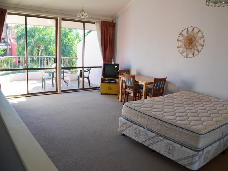 38 Enderley Ave, Surfers Paradise QLD 4217