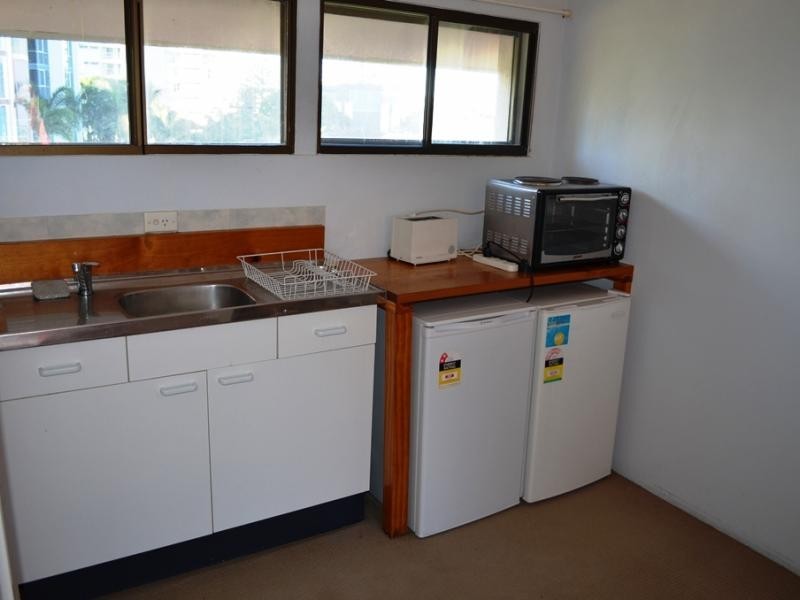 38 Enderley Ave, Surfers Paradise QLD 4217