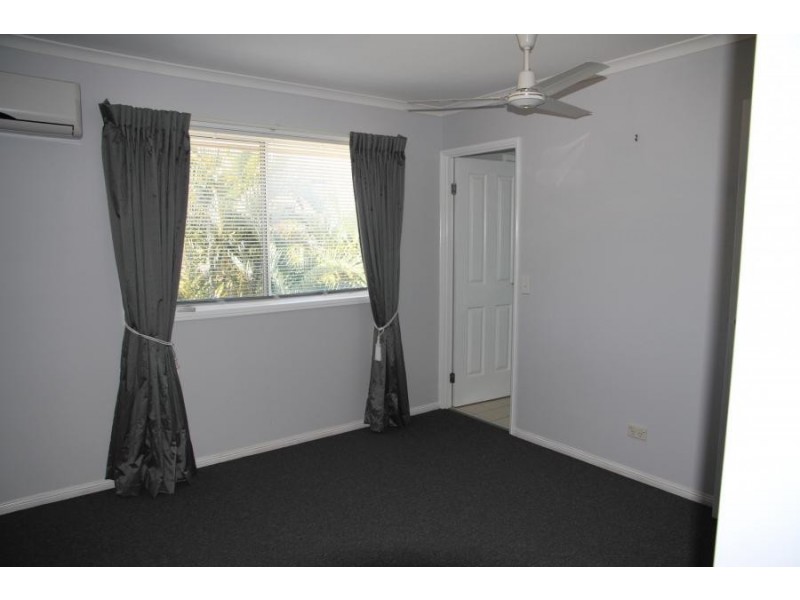643 Pine Ridge Road, Biggera Waters QLD 4216