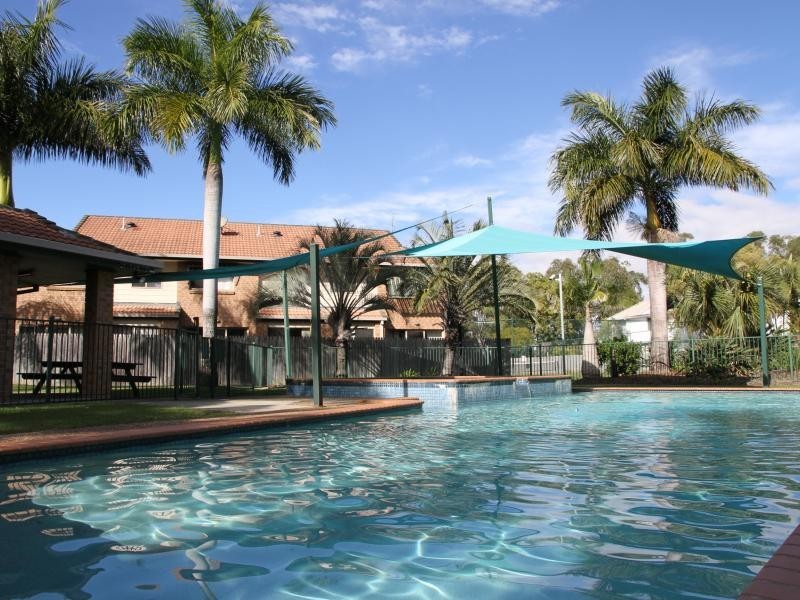 643 Pine Ridge Road, Biggera Waters QLD 4216