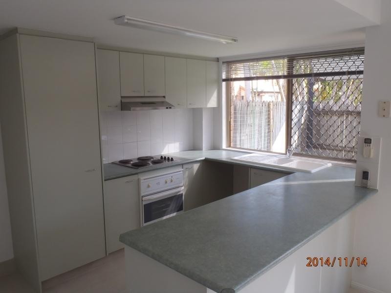 643 Pine Ridge Road, Biggera Waters QLD 4216