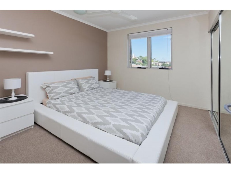 42 NEWSTEAD TERRACE, Newstead QLD 4006