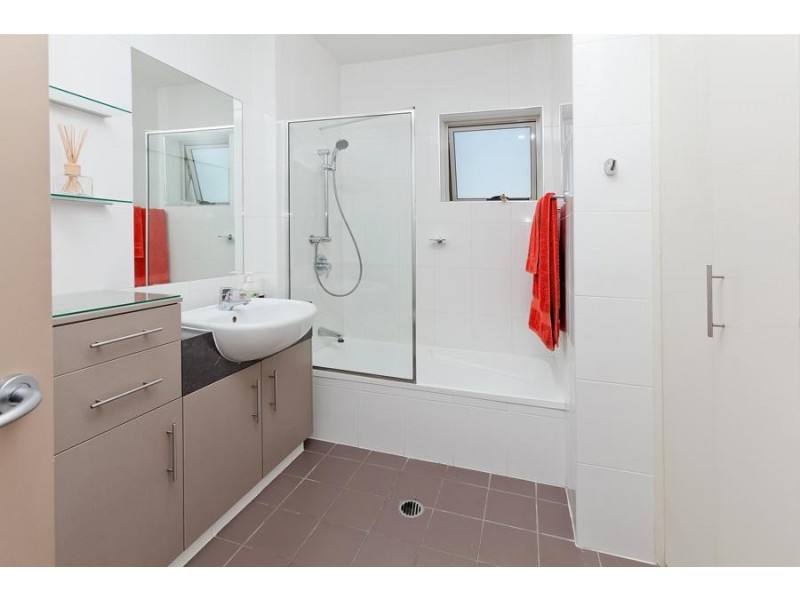 42 NEWSTEAD TERRACE, Newstead QLD 4006