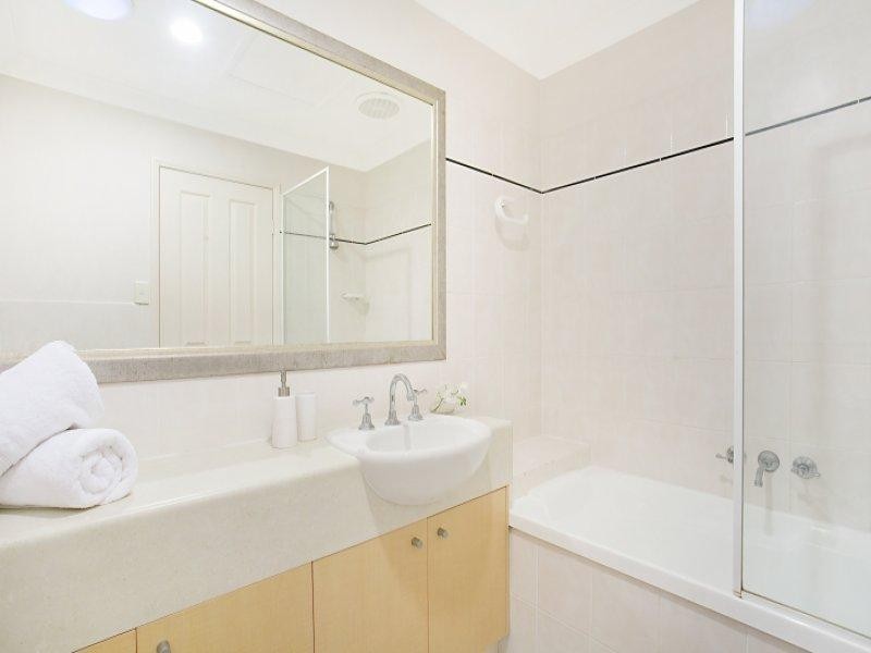 64 Gilston Road, Nerang QLD 4211