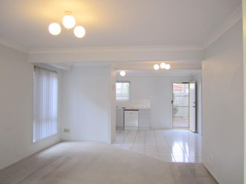 121 Golden Ave, Calamvale QLD 4116