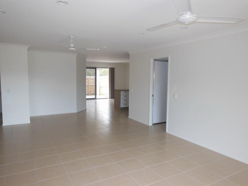 230 Pulgul St, Urangan QLD 4655