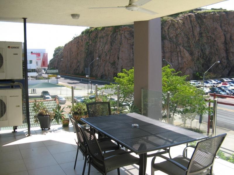 330 Sturt Street, Townsville City QLD 4810