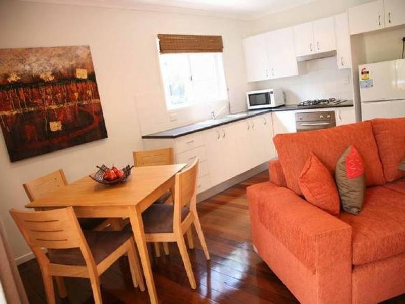 203 Arthur Terrace, Bardon QLD 4065