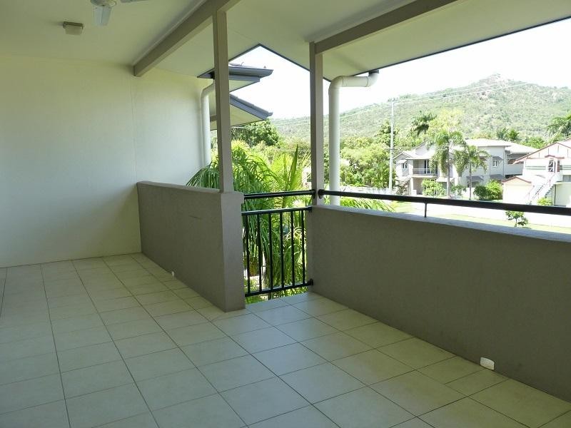 6-24 Henry Street, West End QLD 4810