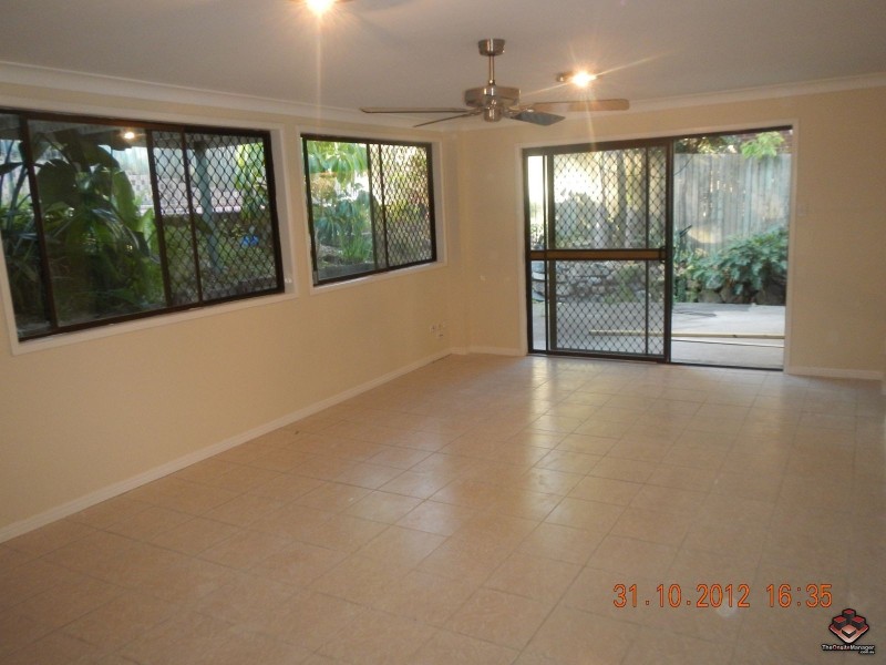 34 Forrest Ave, Molendinar QLD 4214