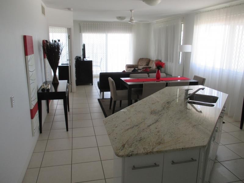 241 Esplanade, Pialba QLD 4655