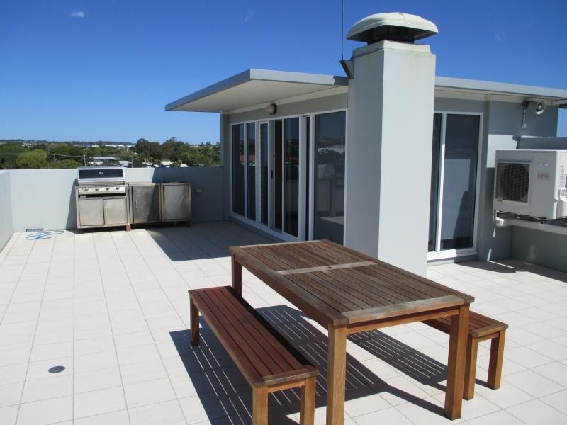 241 Esplanade, Pialba QLD 4655