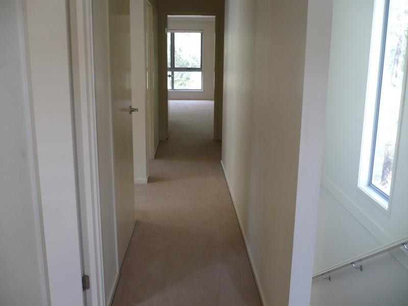 28 CASTELLO CIRCUIT, Varsity Lakes QLD 4227