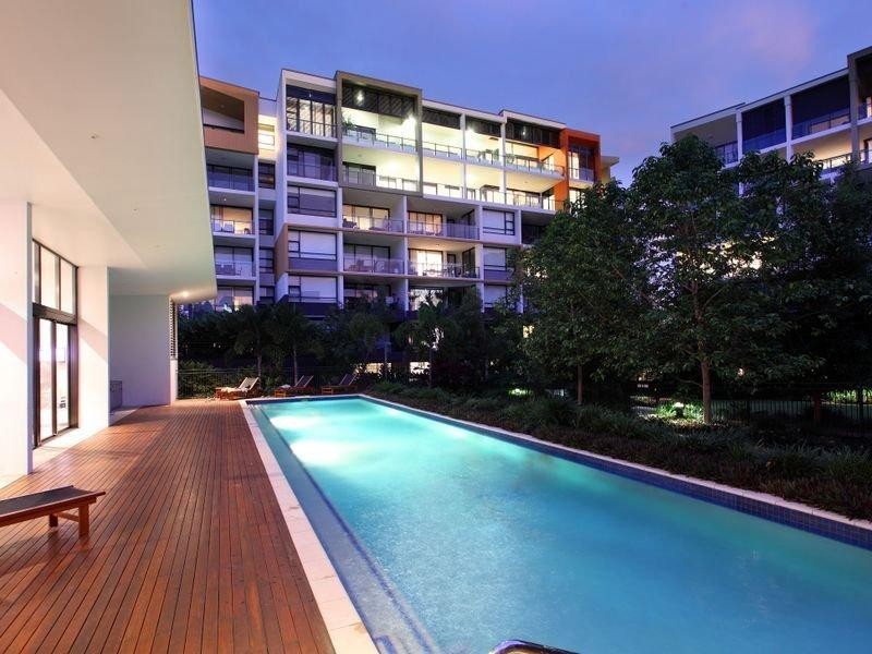 10 Pidgeon Close, West End QLD 4101