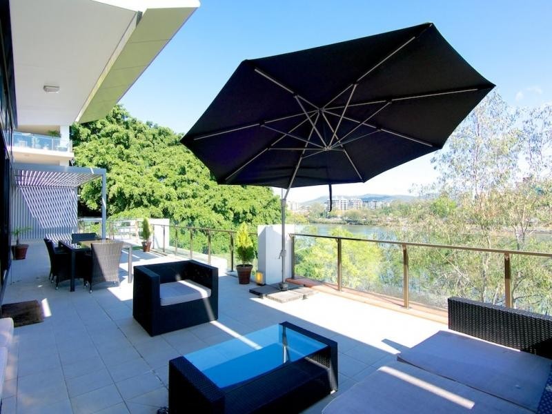 10 Pidgeon Cl., West End QLD 4101