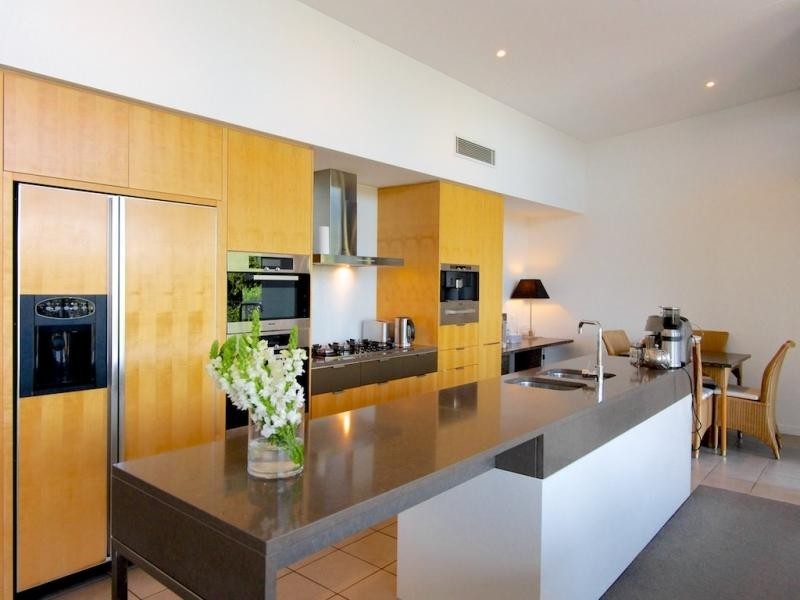 10 Pidgeon Cl., West End QLD 4101