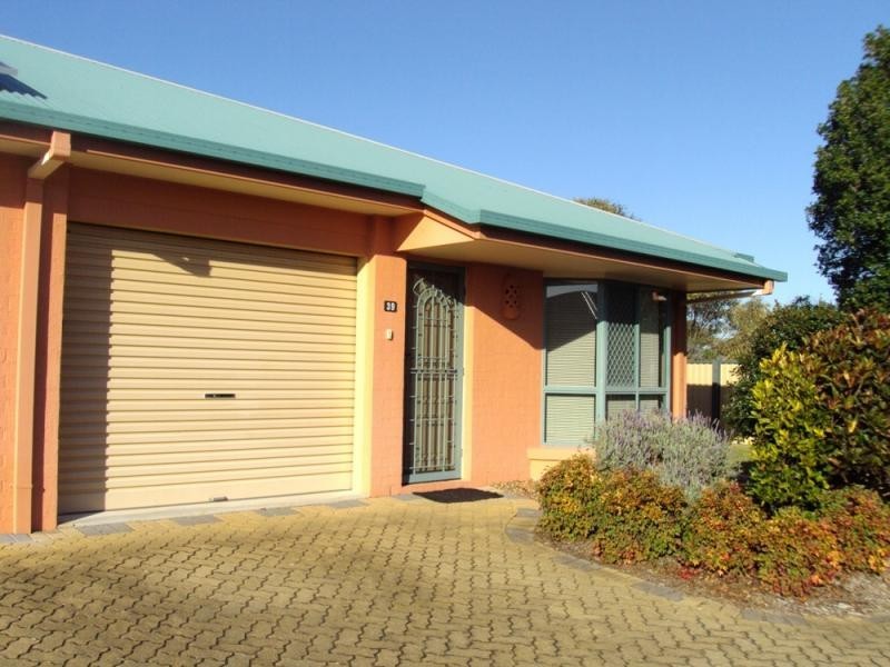 40 Lakeside Crescent, Currimundi QLD 4551