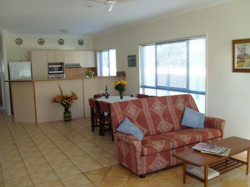 40 Lakeside Crescent, Currimundi QLD 4551
