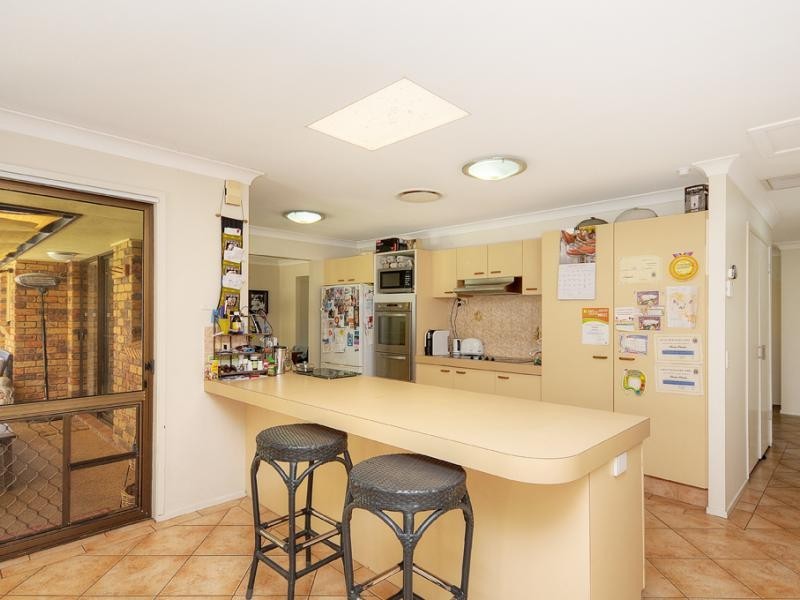 23 Whitian Drive, Carrara QLD 4211