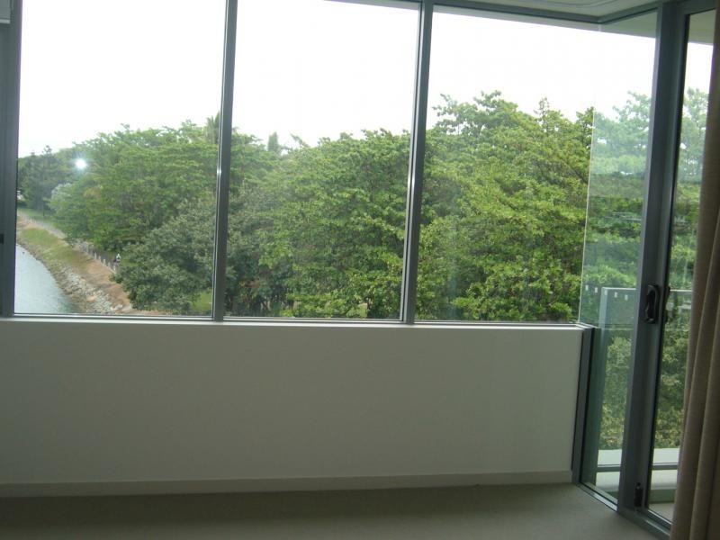 6 Mariners Drive, Townsville City QLD 4810