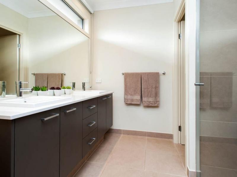 23 Galley Road, Hope Island QLD 4212