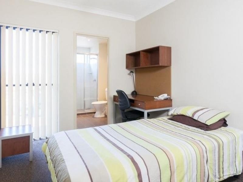 1848 Logan Road, Upper Mount Gravatt QLD 4122