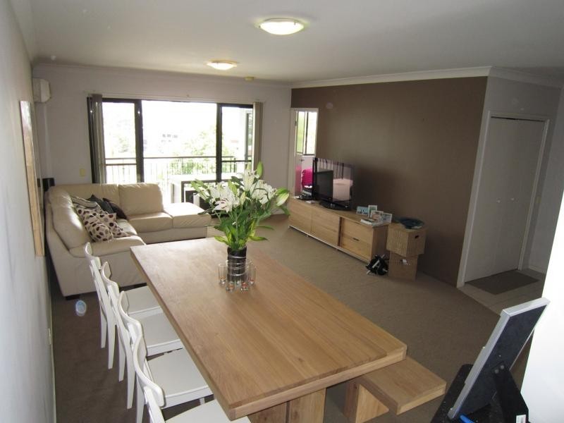 70 Norman Crescent, Norman Park QLD 4170