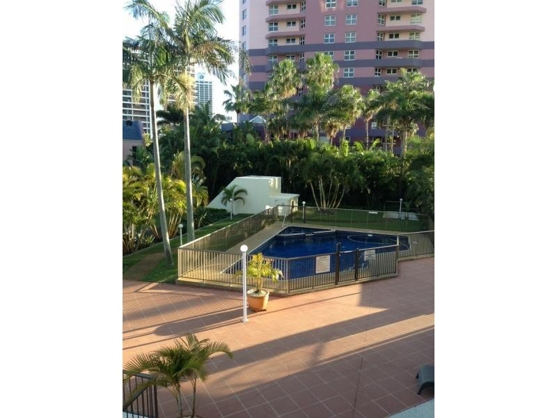 5 Admiralty Drive, Paradise Waters QLD 4217